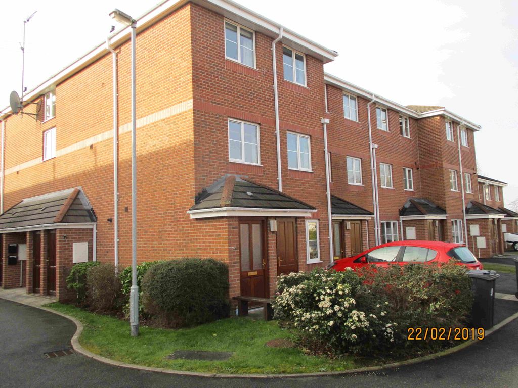 2 bed flat to rent in Stirrup Fields, Golborne, Warrington, Cheshire