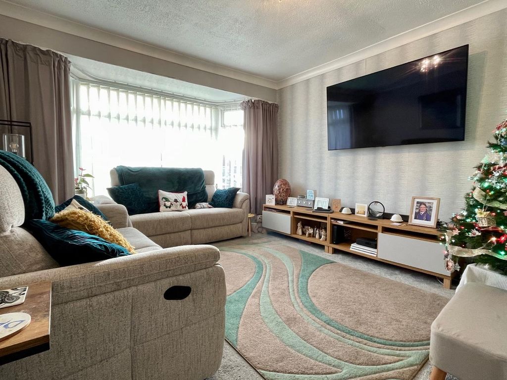 2 bed semidetached bungalow for sale in Ashfield Road, Bispham, Blackpool FY2 Zoopla