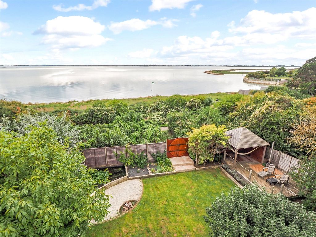 4 bed detached house for sale in Langstone Road, Havant, Hampshire PO9