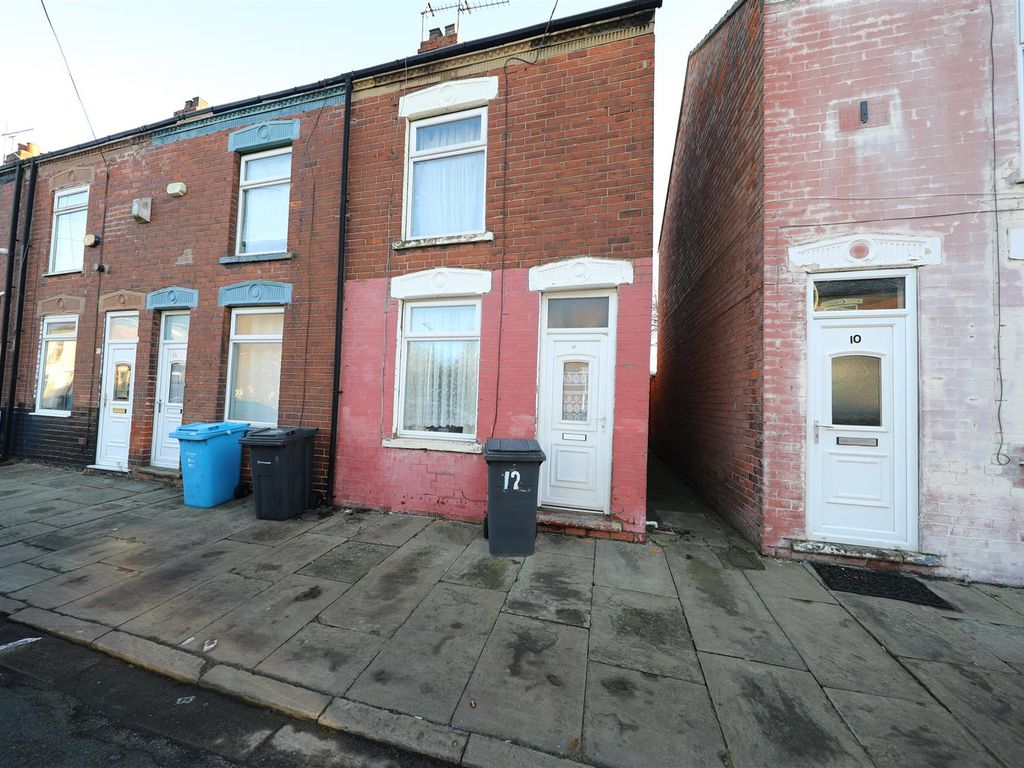 2 bed end terrace house for sale in Farringdon Street, Hull HU5, £75,000 Zoopla