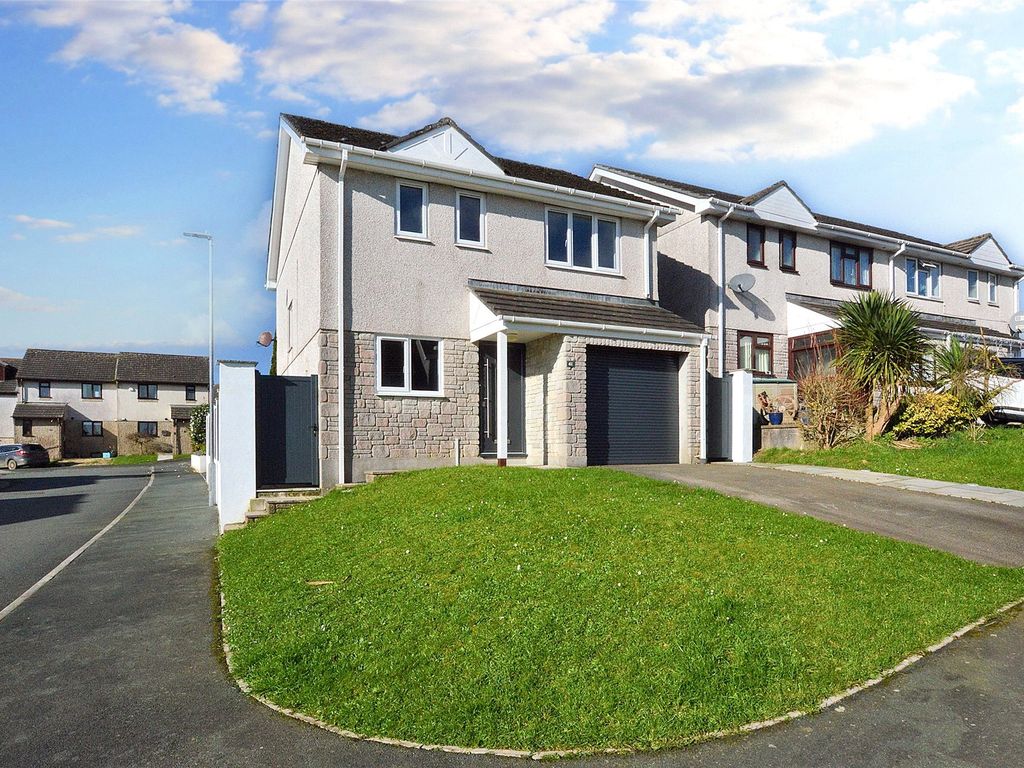 4 bed detached house to rent in Kilmar Road, Liskeard, Cornwall PL14, £