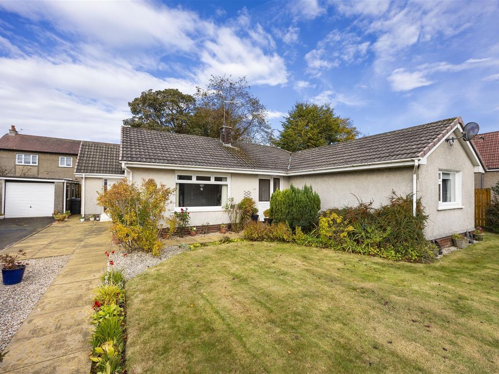 4 bed detached bungalow for sale in Quarry Drive, Kirkintilloch