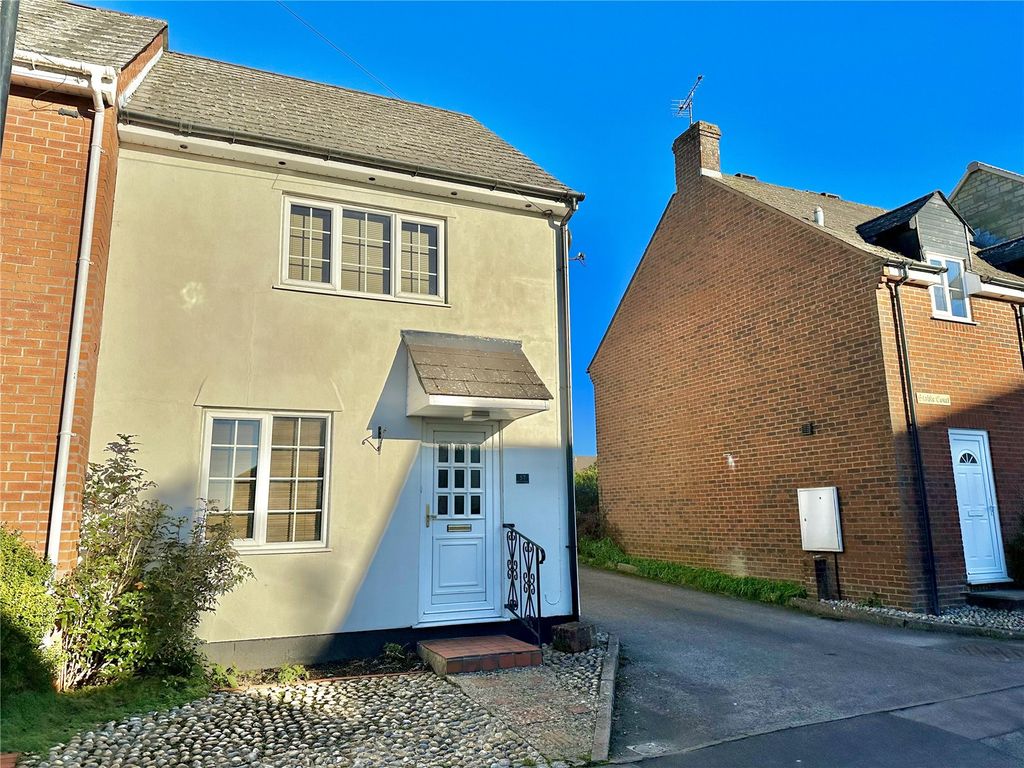 2 bed semidetached house for sale in Wood Street, Royal Wootton