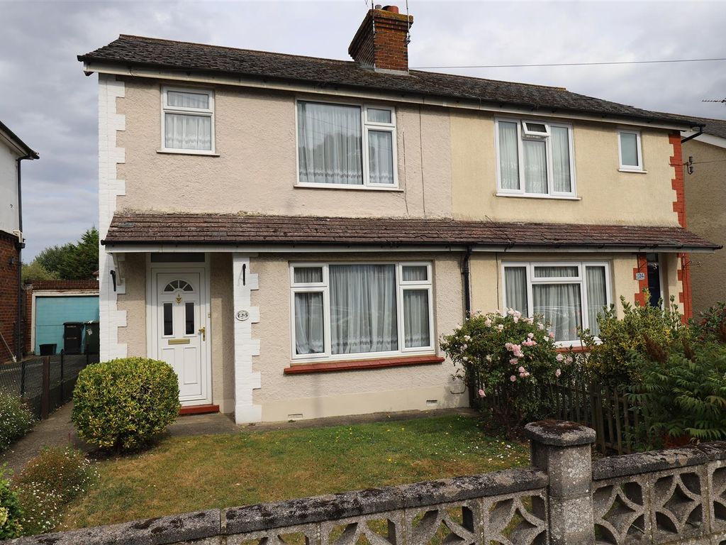 3 bed semidetached house for sale in Fountain Lane, Barming, Maidstone