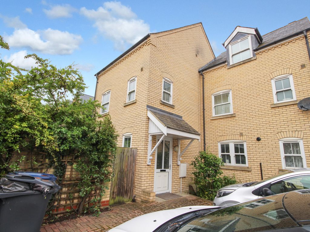4 bed end terrace house to rent in Cromwell Road, Cambridge CB1, £1,995