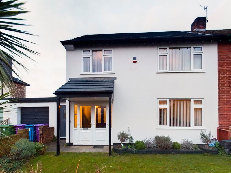 3 bed semidetached house for sale in Lyndon Drive, Calderstones