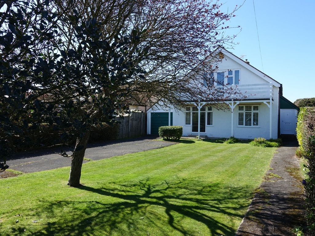 3 bed detached house for sale in Grafton Road, Selsey, Chichester PO20