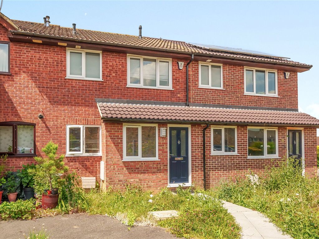 1 bed detached house for sale in Merrow Park, Guildford, Surrey GU4, £275,000 Zoopla