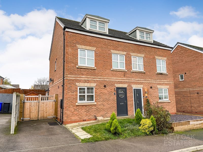3 bed semidetached house for sale in Chestnut Drive, Hollingwood