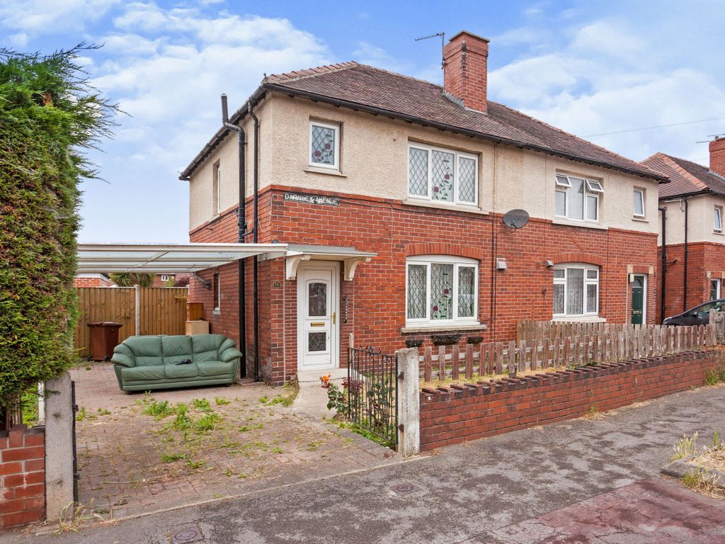 3 bed semidetached house for sale in Darnley Avenue, Wakefield, West