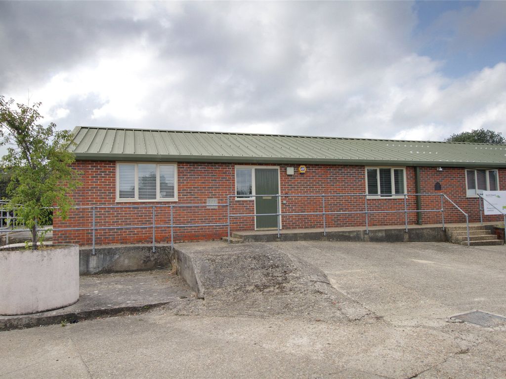 Office to let in Brewer Street, Bletchingley, Redhill, Surrey RH1, £