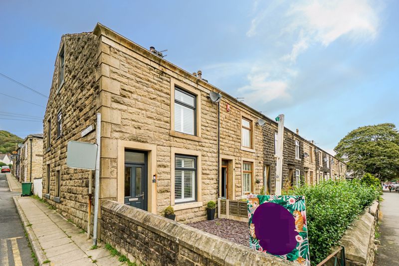 4 bed end terrace house for sale in 86 Bolton Road West, Ramsbottom