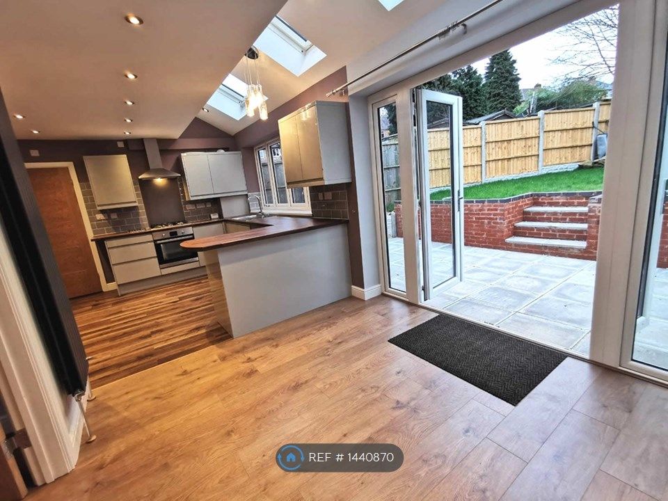4 bed detached house to rent in Knightwick Crescent, Birmingham B23