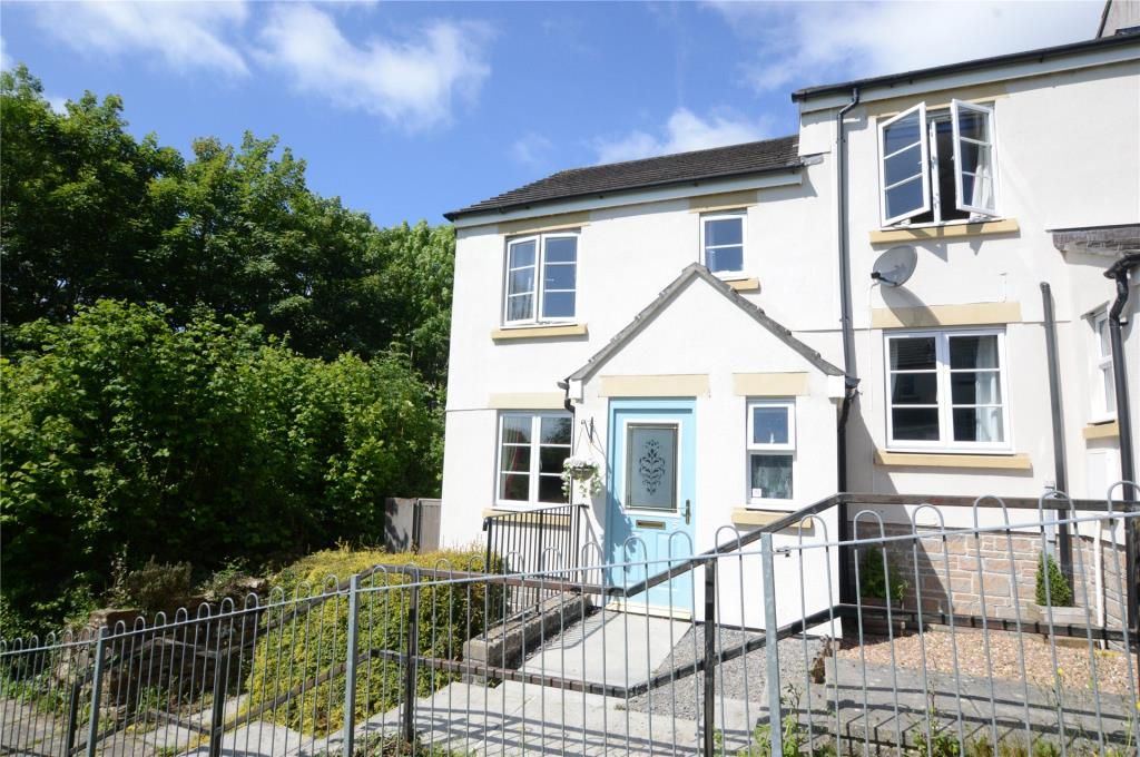 3 bed end terrace house for sale in Honeysuckle Close, Pillmere