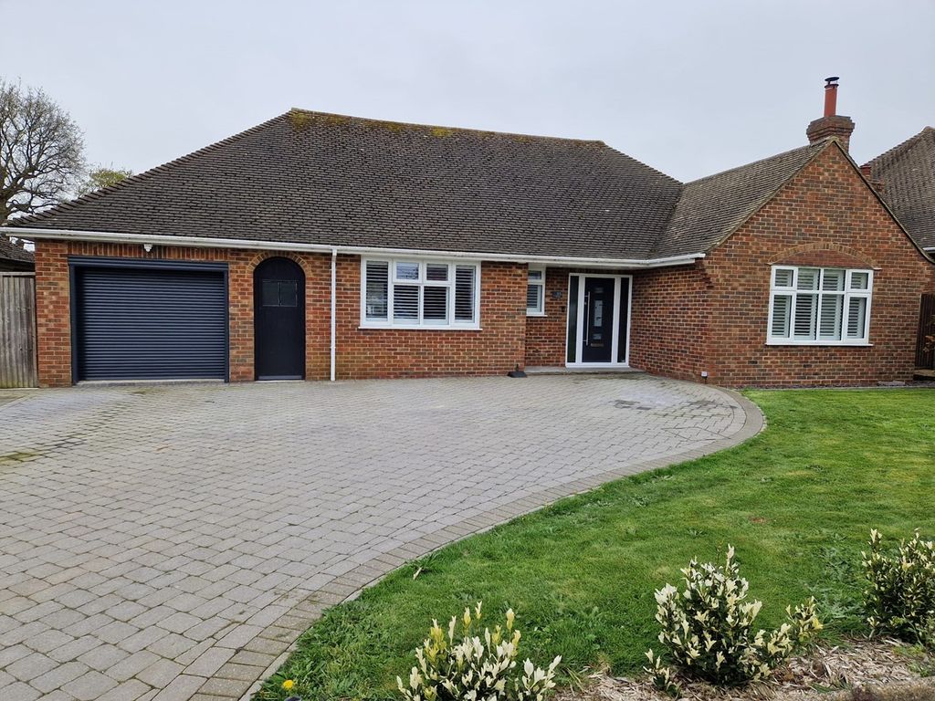 3 bed detached bungalow for sale in Birkdale, BexhillOnSea TN39, £