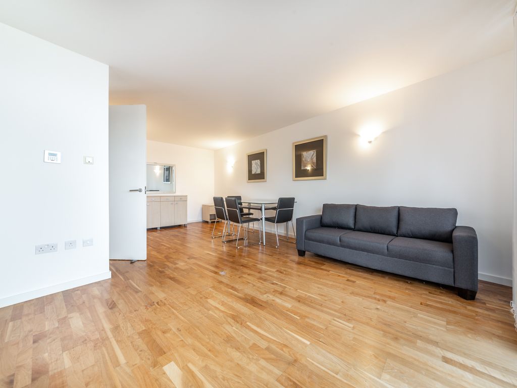 2 bed flat to rent in New Providence Wharf, 1 Fairmont Avenue, Canary