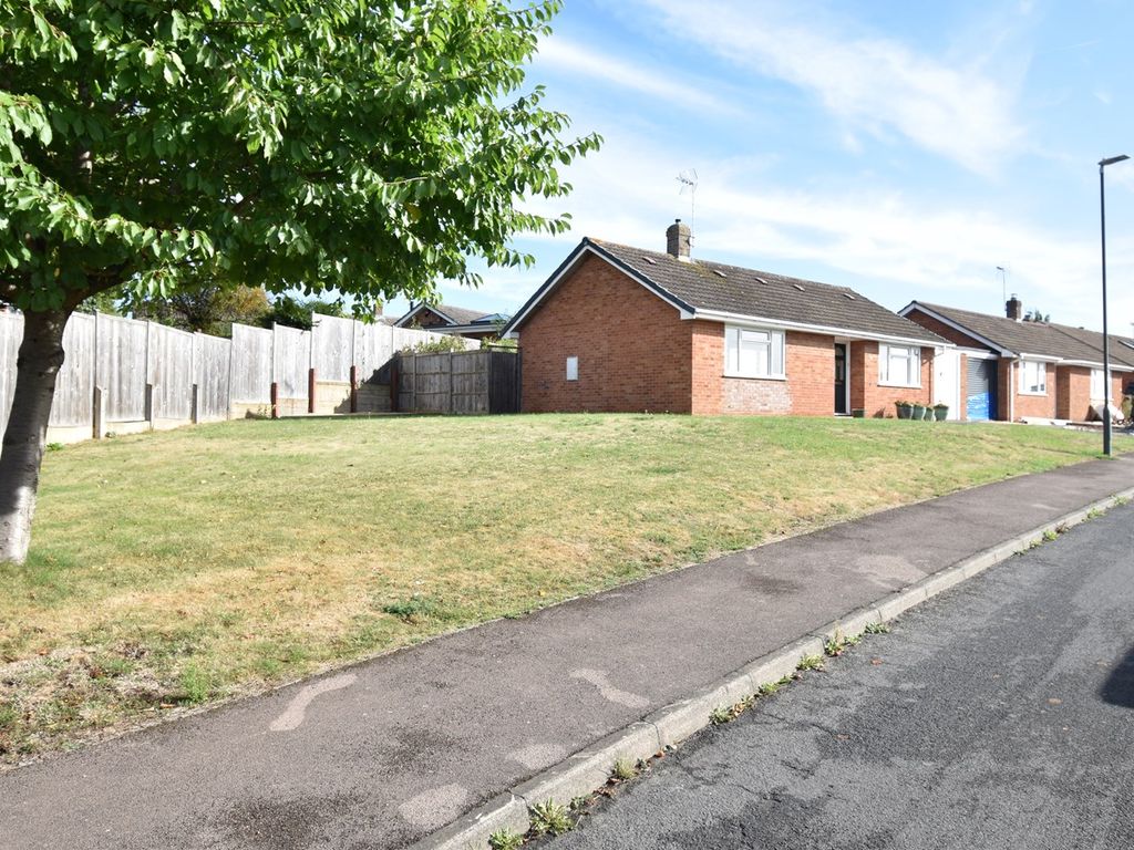 2 bed bungalow for sale in Paxhill Lane, Twyning, Tewkesbury GL20 Zoopla