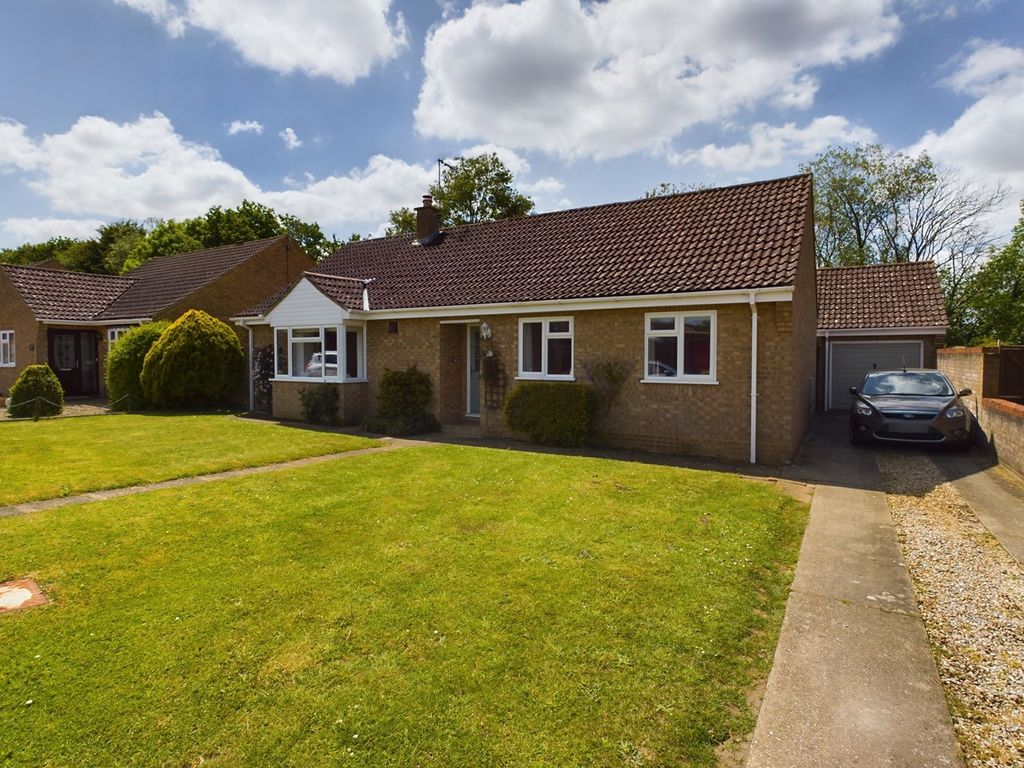 3 bed detached bungalow for sale in Richmond Road, Downham Market PE38