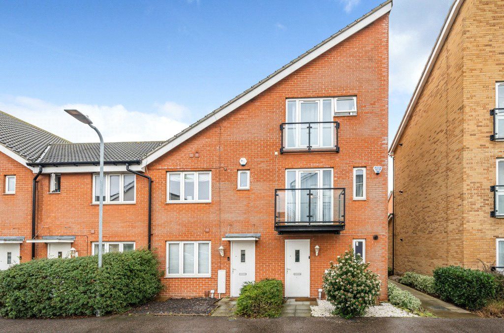 4 bed semidetached house for sale in Artillery Avenue, Shoeburyness