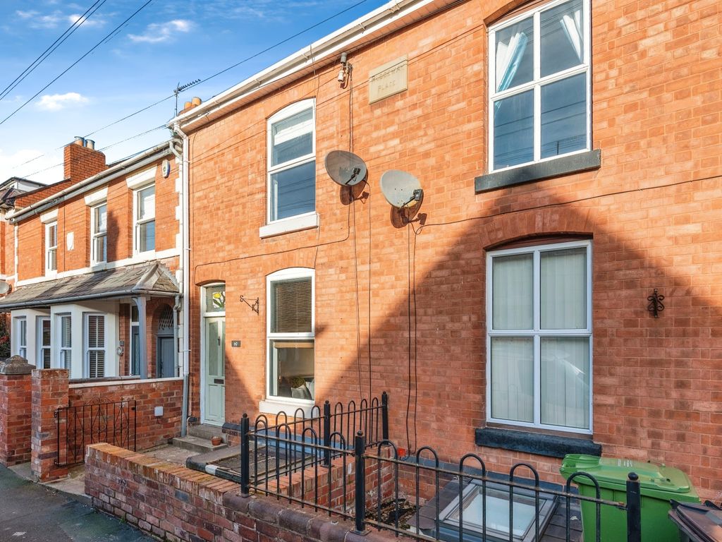 2 bed terraced house for sale in Chandos Street, Hereford HR4, £240,000