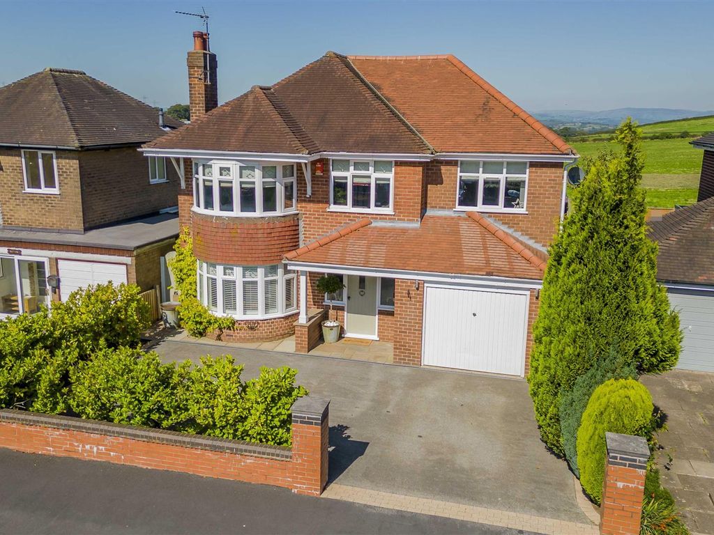 5 bed detached house for sale in Heath Avenue, Werrington