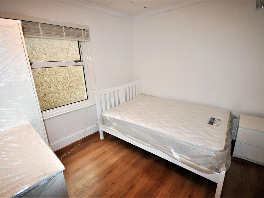 Room to rent in Langley Road, Watford WD17 Zoopla