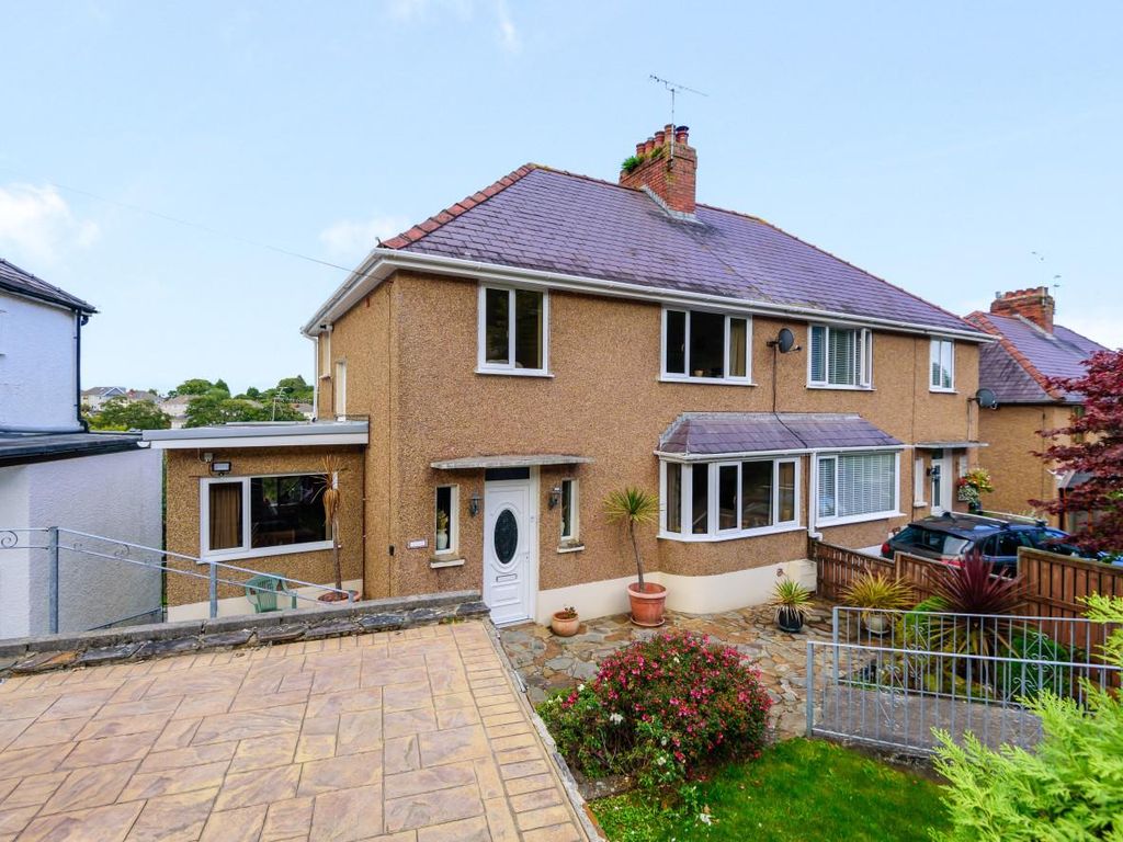 4 bed semidetached house for sale in Glen Road, West Cross, Swansea