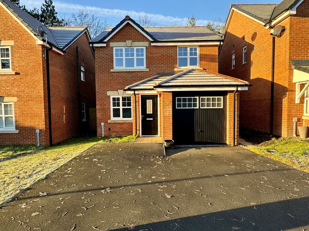 3 bed detached house for sale in Elm Close, Bowgreave PR3, £285,000