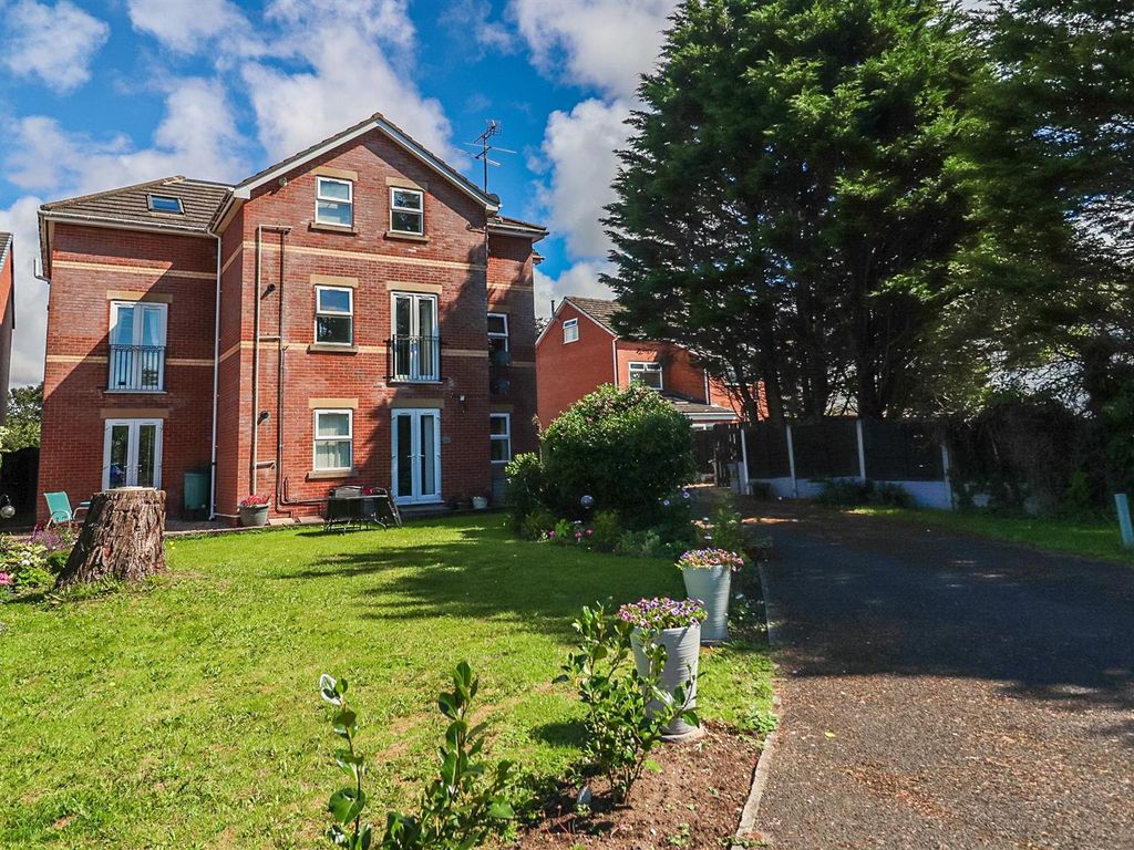 2 bed flat for sale in Liverpool Road, Southport PR8, £190,000 Zoopla