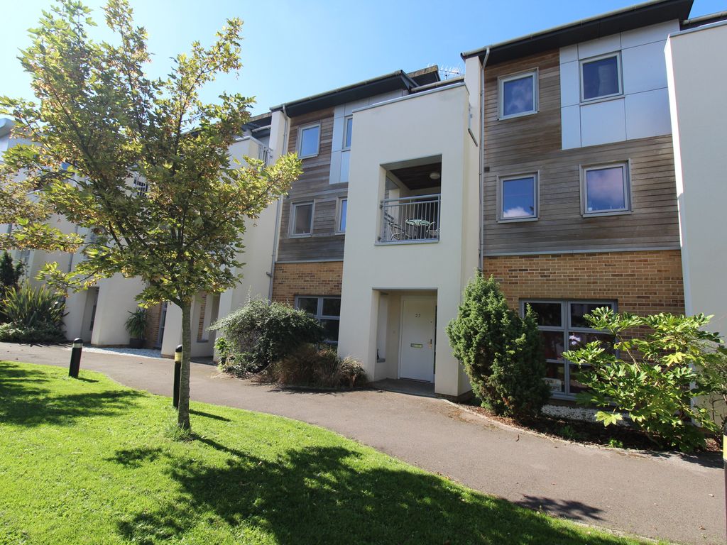 4 bed town house for sale in Stone Close, Poole BH15 Zoopla