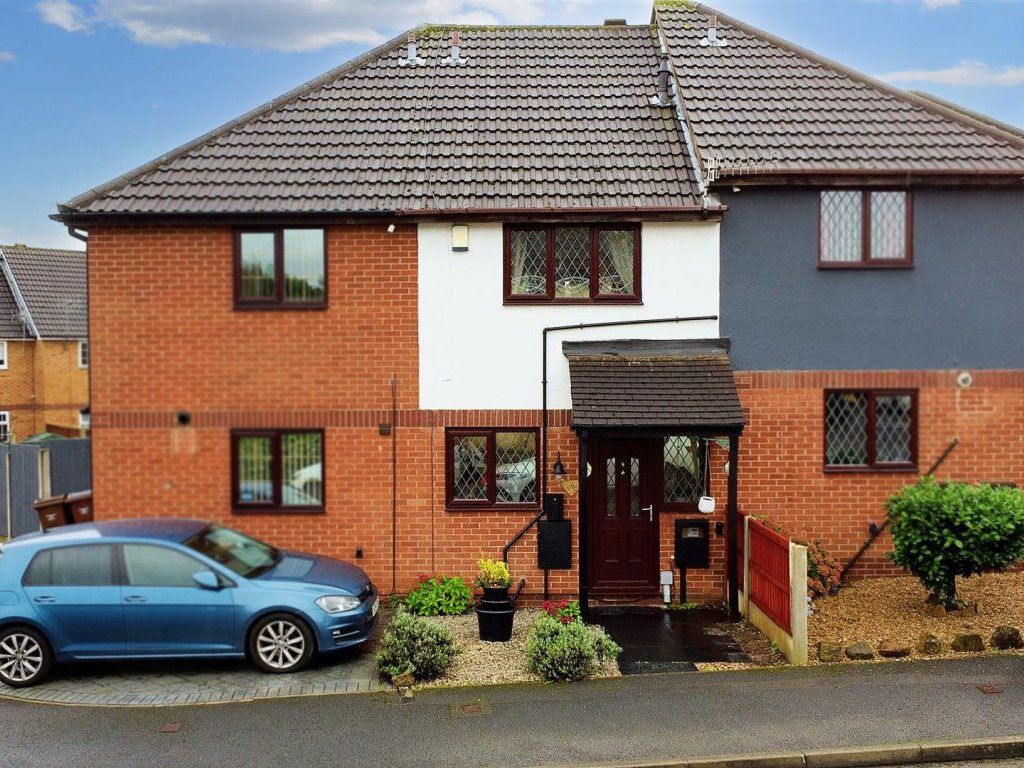 2 bed terraced house to rent in Towlsons Croft, Old Basford, Nottingham