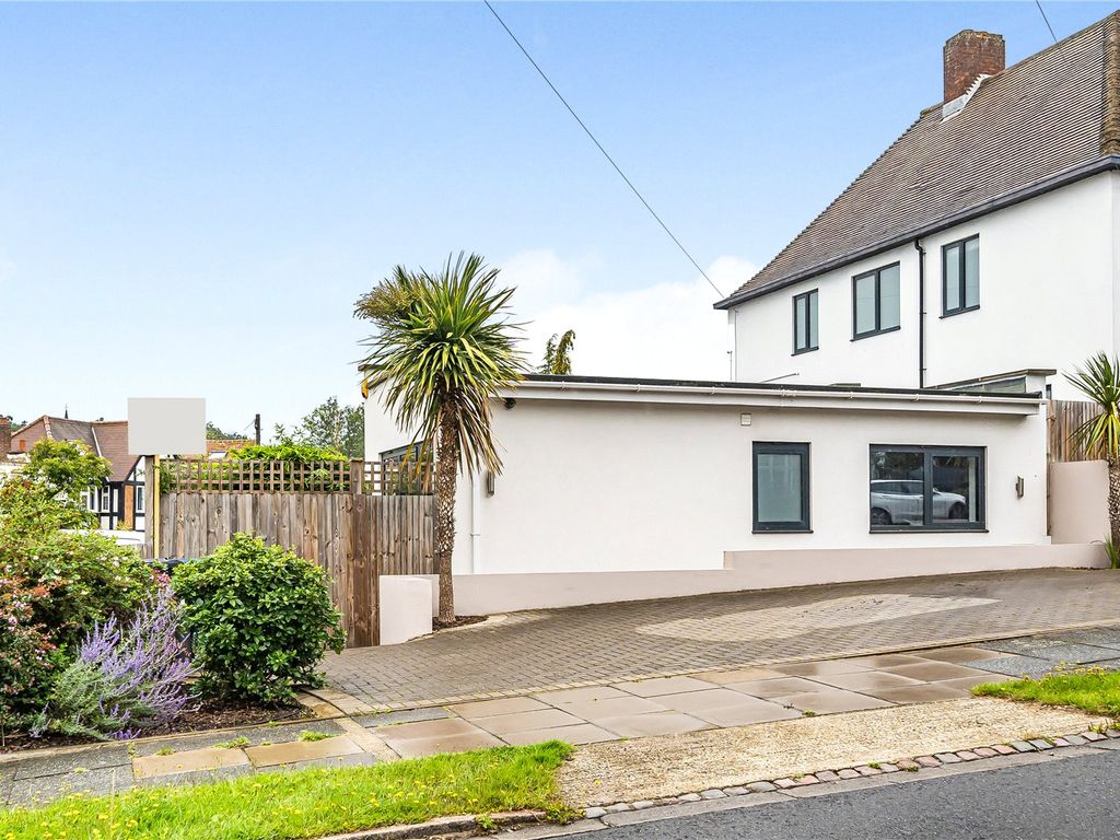 2 bed bungalow for sale in Raleigh Drive, Whetstone, London N20, £