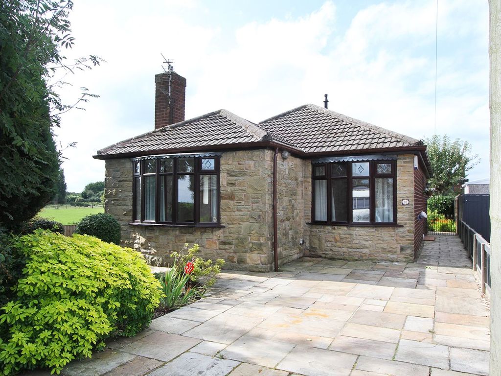 3 bed bungalow for sale in White Lodge Drive, AshtonInMakerfield