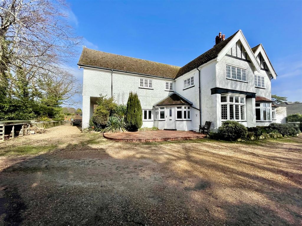 4 bed semidetached house for sale in Collington Lane West, BexhillOn