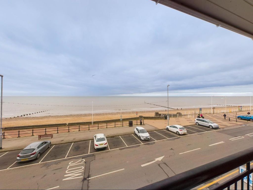 2 bed flat to rent in North Marine Drive, North Bay Court, Bridlington