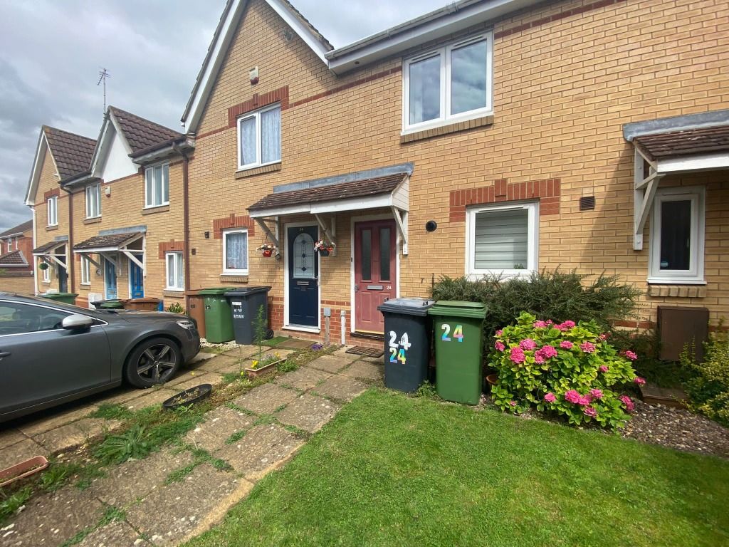 2 bed terraced house to rent in Sandringham Close, Wellingborough NN8