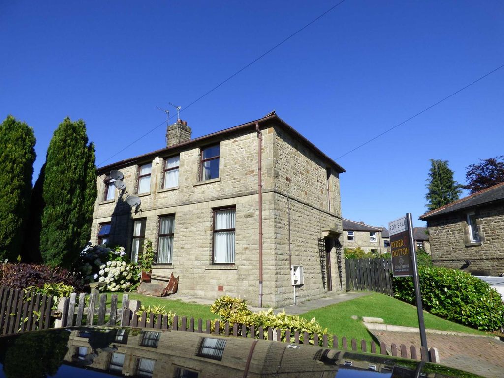 3 bed semidetached house for sale in Barnes Avenue, Rawtenstall
