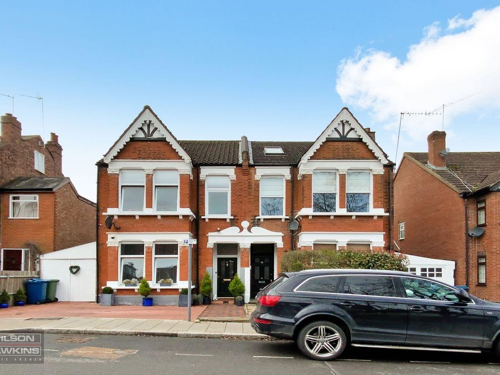 3 bed flat for sale in Roxborough Park, HarrowOnTheHill, Harrow HA1