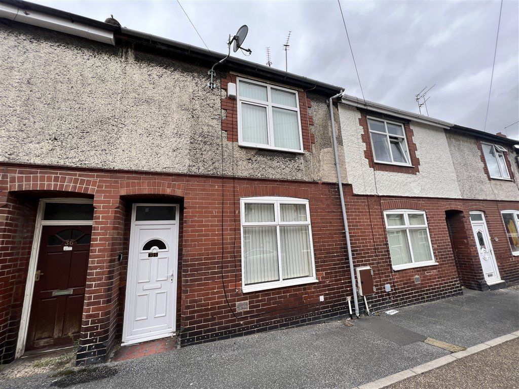 3 bed terraced house to rent in Wesley Street, South Elmsall WF9, £750