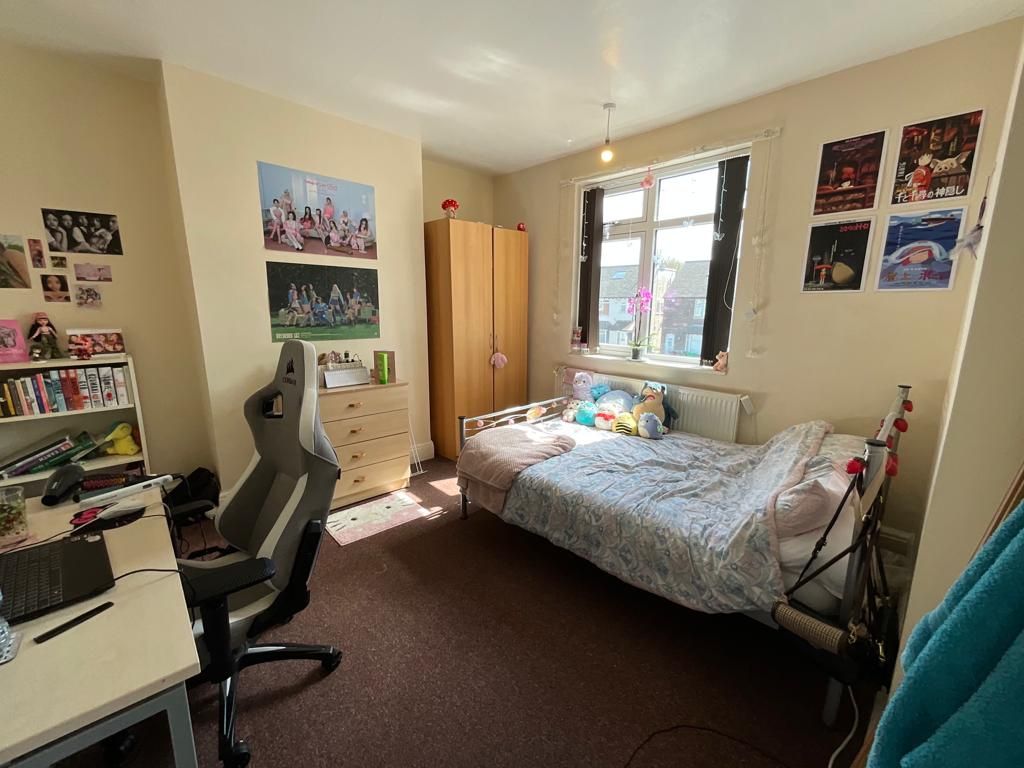 Room to rent in Beeston Road, Nottingham NG7 Zoopla