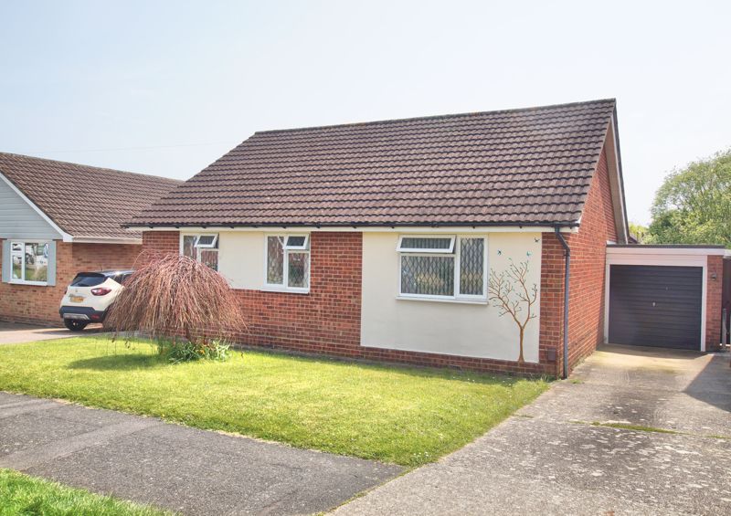 3 bed detached bungalow for sale in Frosthole Crescent, Fareham PO15 Zoopla
