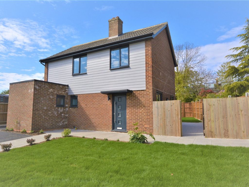 3 bed detached house to rent in Downage, Hendon NW4 Zoopla