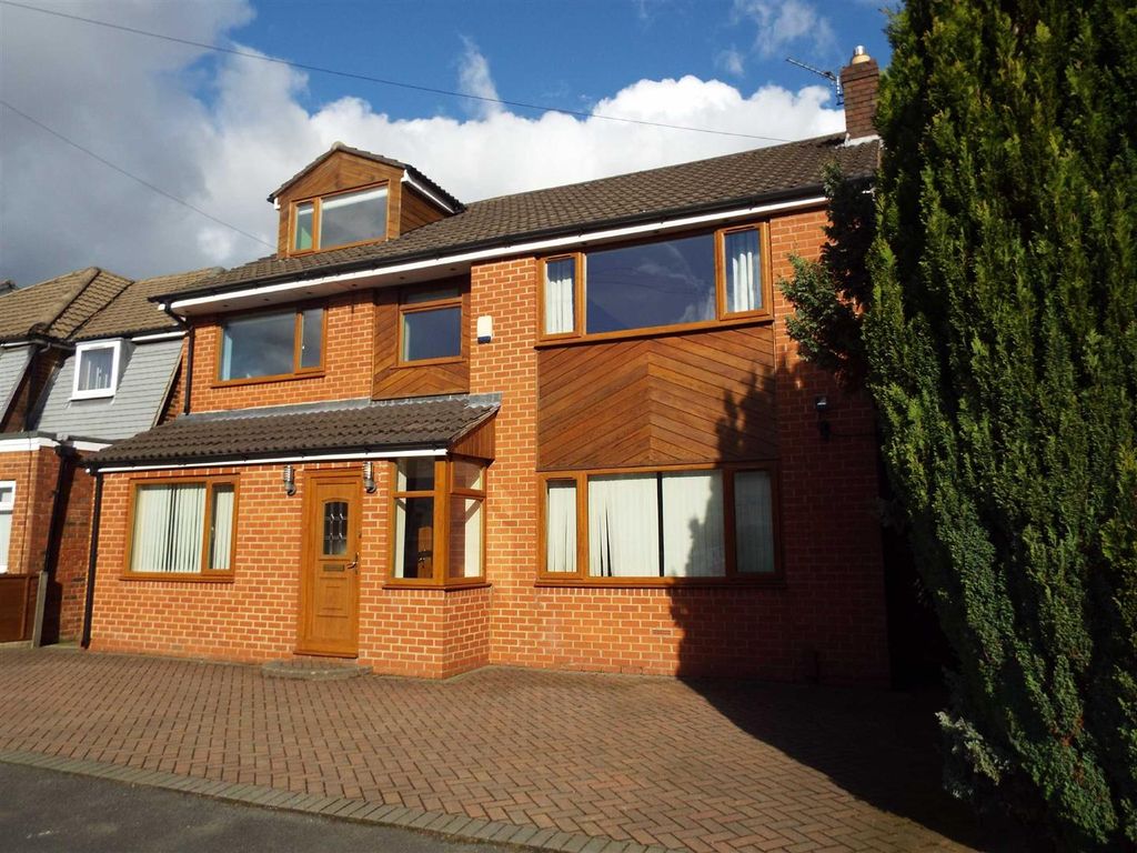 6 bed detached house to rent in Ennerdale Drive, Bury BL9 Zoopla