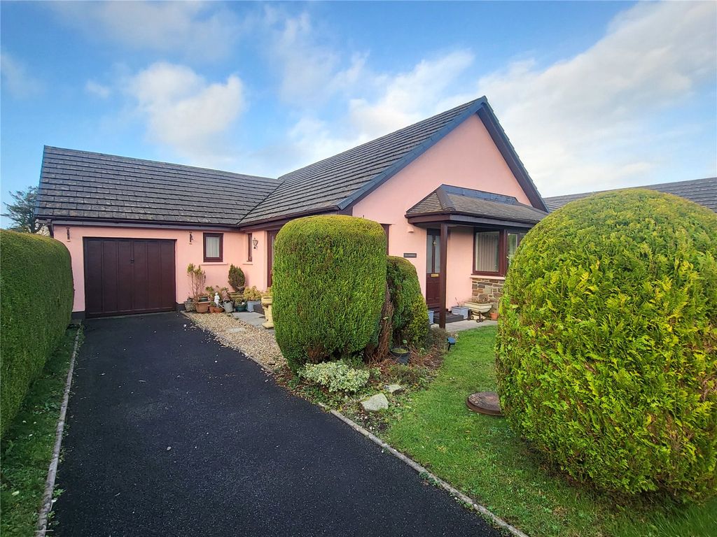3 bed bungalow for sale in Dol Y Dderwen, Llangain, Carmarthen SA33