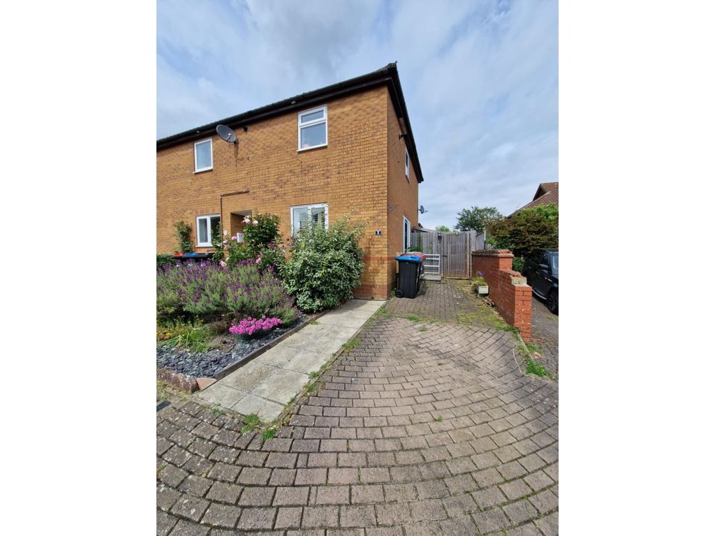 1 bed end terrace house for sale in Barnstaple Court, Furzton, Milton Keynes MK4, £200,000 Zoopla