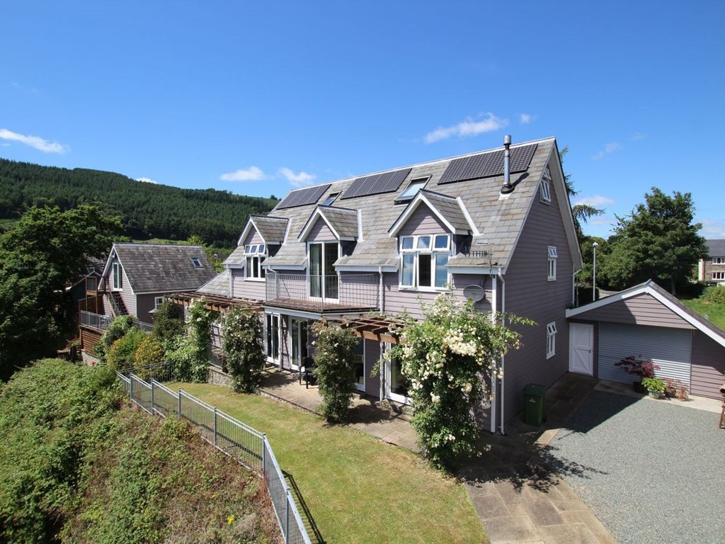 4 bed detached house for sale in Boughrood, Brecon LD3 Zoopla