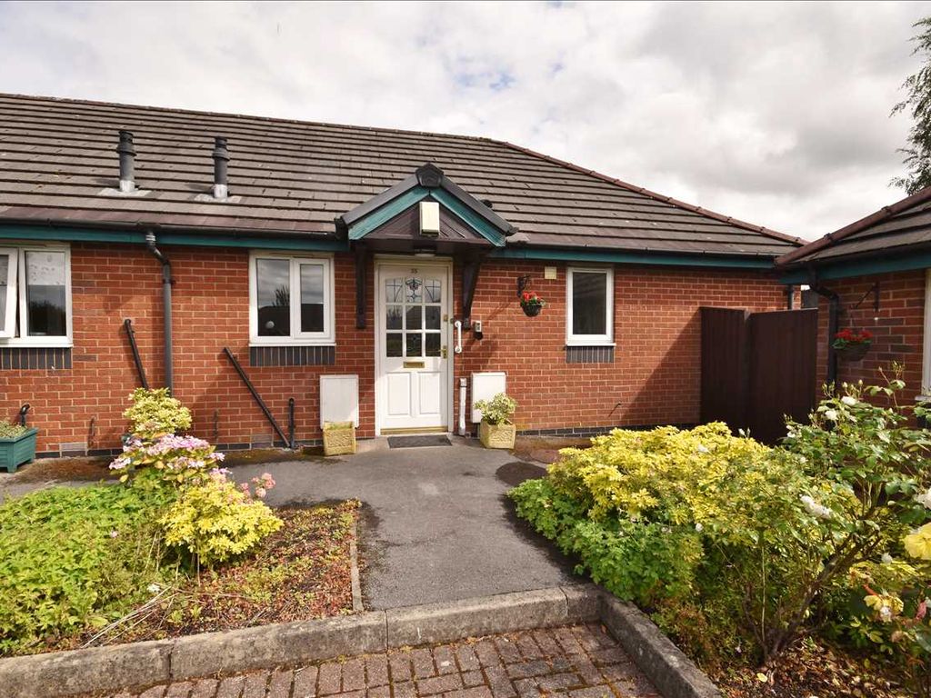 2 bed semidetached bungalow for sale in Heathfields, Heath Charnock
