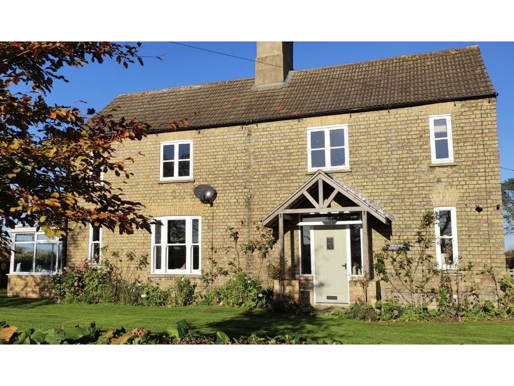 4 bed detached house for sale in Spridlington Road, Faldingworth