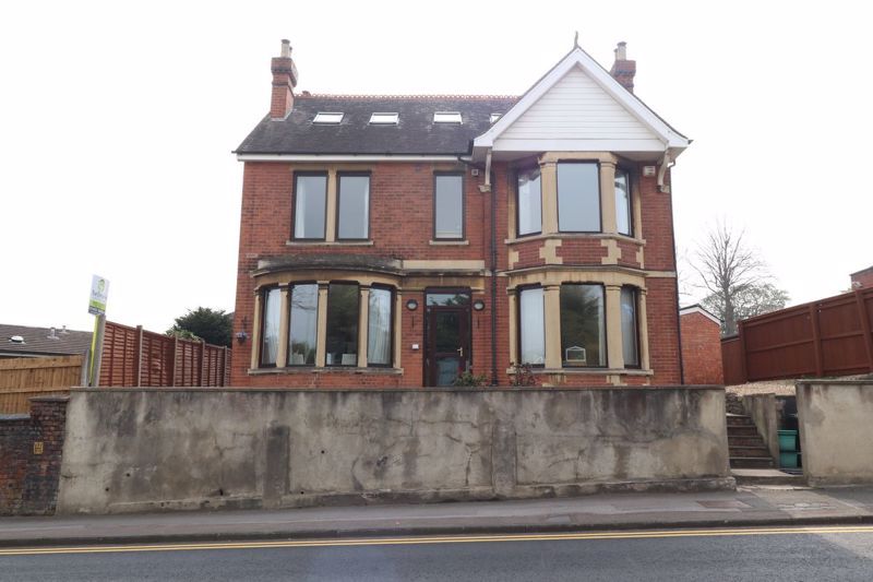 1 bed flat to rent in Cheltenham Road, Longlevens, Gloucester GL2, £725