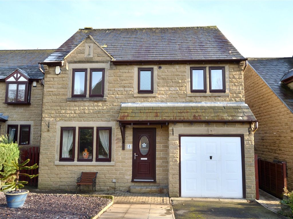 4 bed detached house for sale in Sheridan Close, Pudsey, West Yorkshire